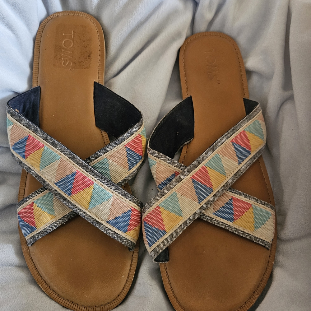 Toms Boho Blue and Red Criss-Cross Sandals Women's Size 9.5